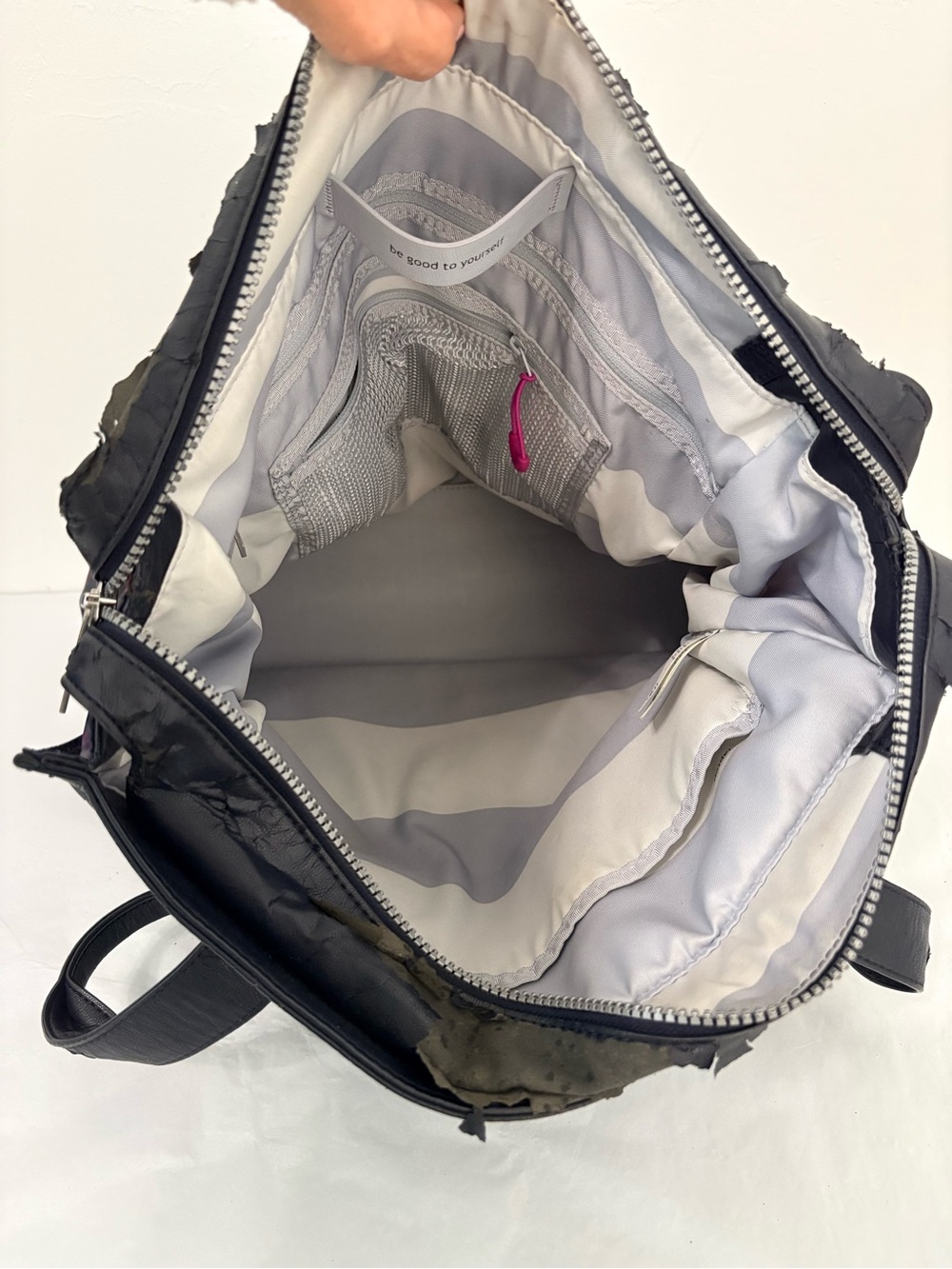 Lululemon Follow Your Bliss Bag Naval Blue / Simple Blooms Regal Plum /Black GUC - Picture 8 of 14